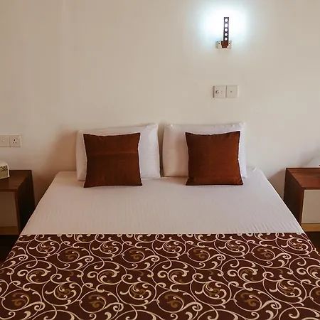 Hostel First Mirissa Room photo